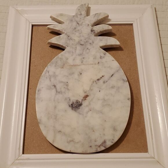 Shiraleah Pineapple marble cheeseboard cutting board - Picture 2 of 5
